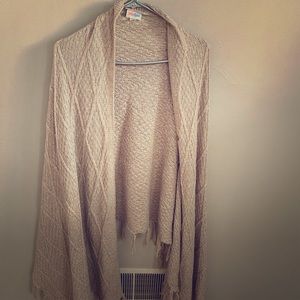 Brand New LuLaRoe Classic Cream Mimi Wrap